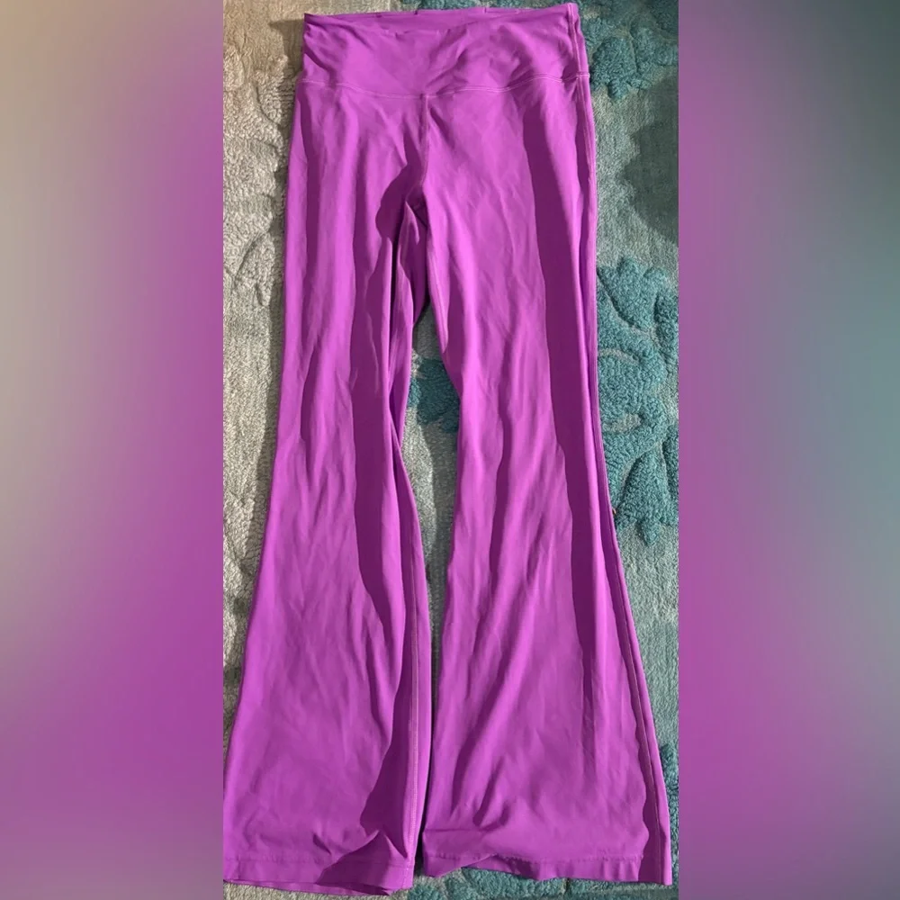 Lululemon Groove Super-High-Rise Flared Pant - Picture 6 of 6